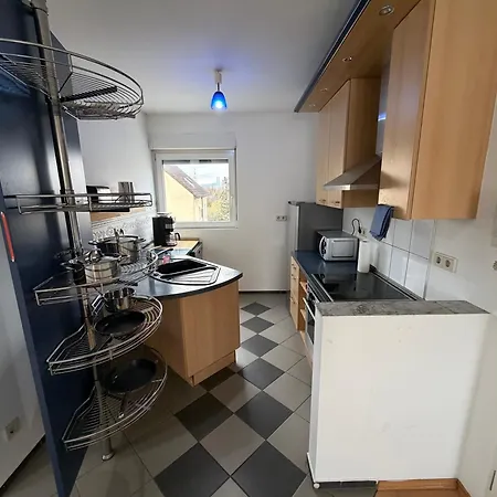 Fuer 6 Personen - Naehe Flughafen Fra Apartman *