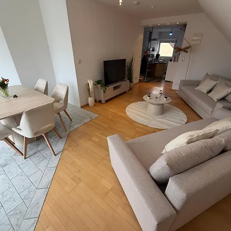 Fuer 6 Personen - Naehe Flughafen Fra Apartman Kelsterbach